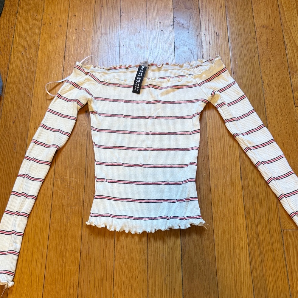 Design Lab Lord & Taylor Red and White Off-Shoulder Long Sleeve Top